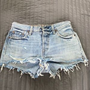 Levi’s 501 cutoff shorts size 25